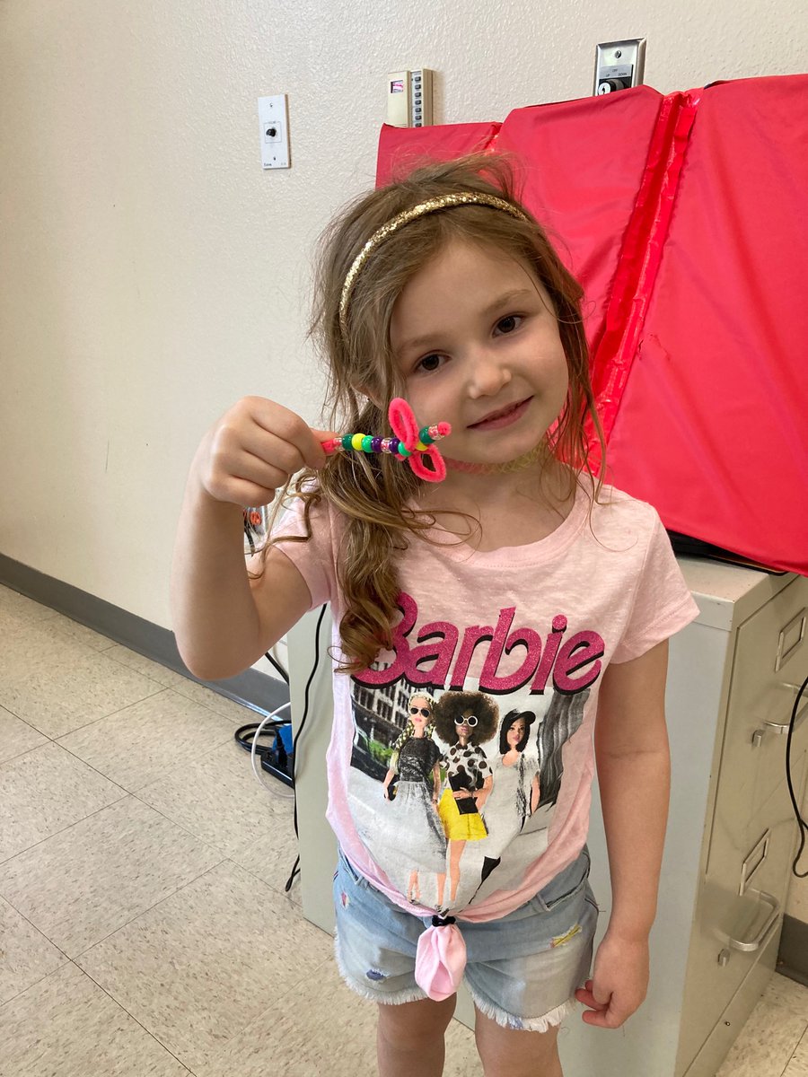 WellsPasar's tweet photo. This week at Wells we learned about ladybugs and Dragonflies (: https://t.co/vPm7LPKyLF
