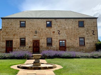 AustGHS's tweet image. Australian Garden History Society - mailchi.mp/gardenhistorys…
Bookings open 2 May 2022 for the AGHS Annual National Conference in Hobart 11 - 13 November 2022