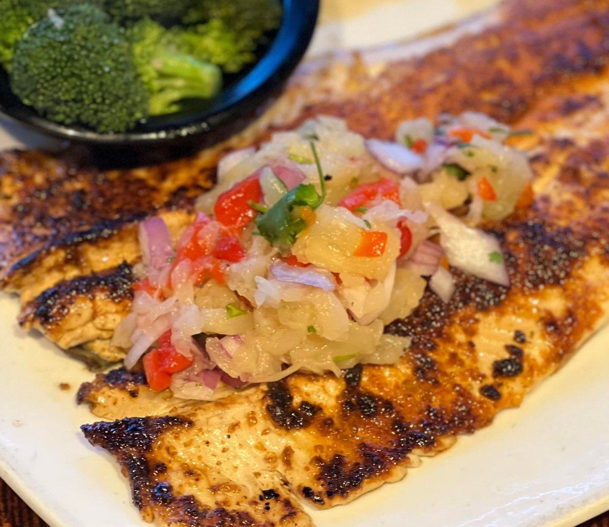 Eat13Bones's tweet photo. Friday Night Special…
Blackened Trout with pineapple salsa. Served with two sides. $11 #surrycounty #13Bones #mountairy #eatlocal https://t.co/nDBeQz6oZk