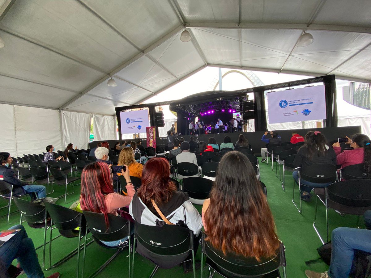pedagogicaradio's tweet photo. Hoy estuvimos en la carpa cultural de Corferias con el concierto de la orquesta Música del caribe, orquesta de la Universidad Pedagógica Nacional y que hace parte de nuestro programa Sabor Caribe.
#FILBo2022 https://t.co/ybvoy3OhtN