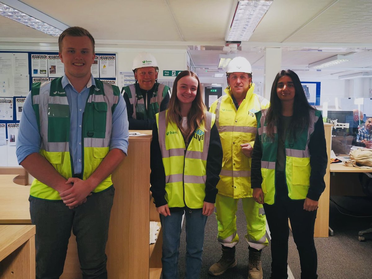 AlisonPower2's tweet image. This week @BAMConstructUK 
welcomed Molly to @TheCoopLive 
for her work experience placement.  During her week Molly got an insight on what it is like to work on a construction project Molly is keen to pursue a career in engineering &amp;amp; showed true commitment to the programme.