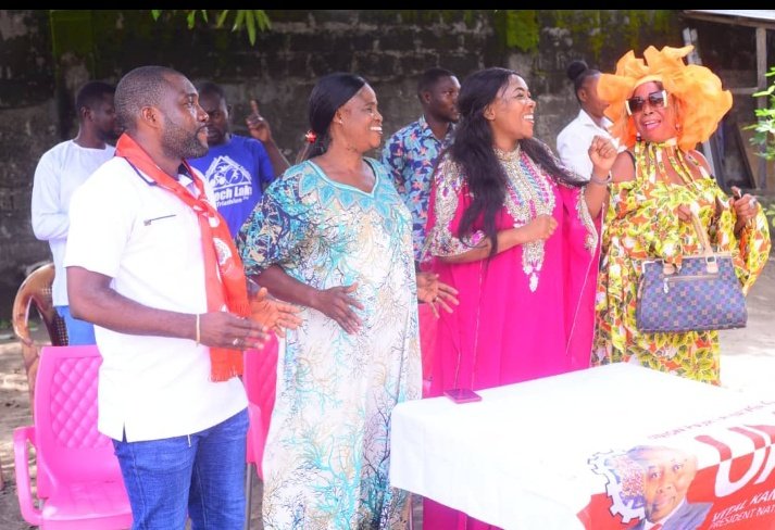 JoelMusenena's tweet photo. Le Coordon de la MPN/ Europe Mr Moïse Kama a réalisé ce vendredi 22 Avril 2022 a Bibwa et Kinkolé une adhésion de plus de 300 mamans a l'UNC, sous la supervision du Coordon adj Mr Bijoux ombilingo et qlqs membres de son bureau.
Objectif 150 Députés fixé par le SG Billy Kambale https://t.co/brC7bdLBxG