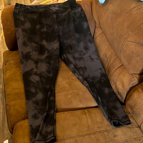 EdDubek's tweet photo. So good I had to share! Check out all the items I'm loving on @Poshmarkapp from @TheNameIsHailee #poshmark #fashion #style #shopmycloset #maurices #asos #rothco: https://t.co/3XCXtgmmmb https://t.co/yPmHYgGZab