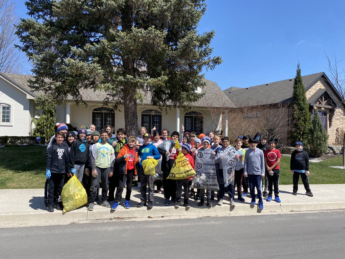 Thank you Grade 6s for an amazing community clean up today! <a href="/JWBoichPS/">J.W. Boich P. S.</a> <a href="/msnodwell/">Lindsay Nodwell</a>