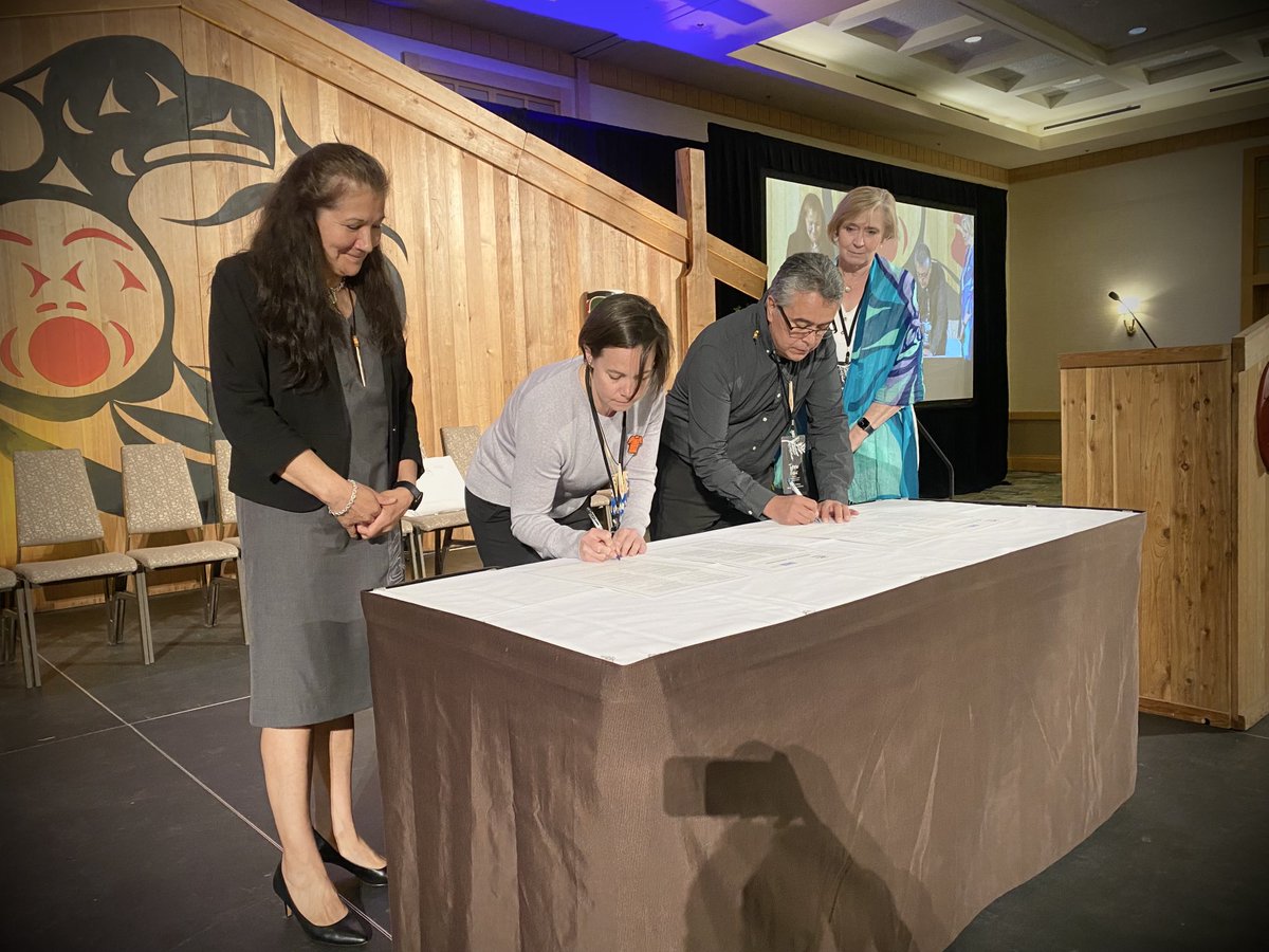 Proud to sign a memorandum of understanding with ⁦<a href="/FNESC/">First Nations Education Steering Committee</a>⁩ to ensure we can work together to meet the needs of Indigenous students in our public schools. #bced #BCSTA22