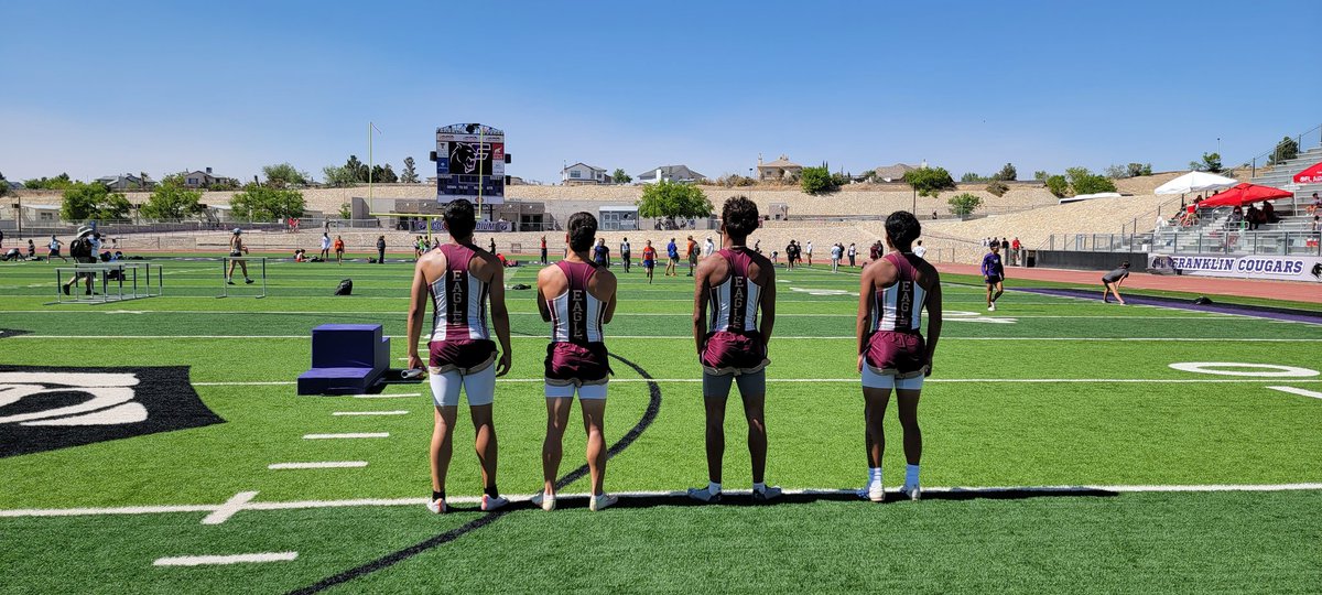 The calm before the storm...time to eat 🍽 <a href="/jeremiah1cooper/">Jeremiah Cooper</a> <a href="/Charlie_CBJ/">Charlie Bass Jr.</a> <a href="/MunozElijah22/">Elijah Munoz</a> <a href="/kaitoolit1/">Malachi Do</a> <a href="/AndressHS_Track/">Andress HS Track AND Field</a>