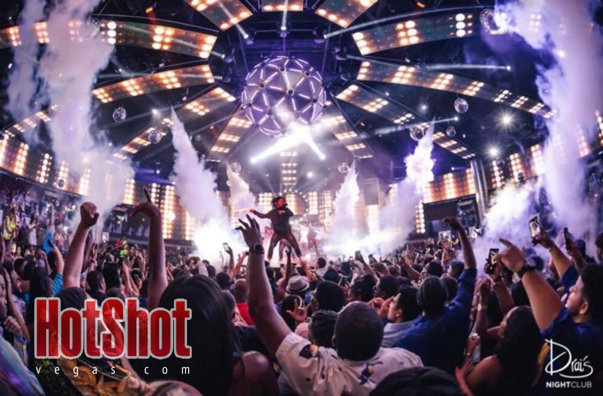 HotShotVegascom's tweet photo. Let us book you the best night of your life! Book your VIP service package with Hotshot Vegas! https://t.co/9fpU6713W6