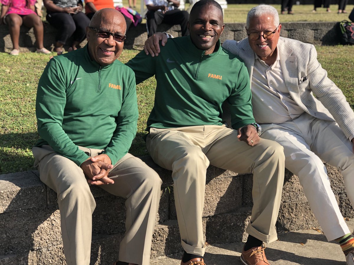 FAMU_1887's tweet photo. Lindsey Sarjeant,Shelby Chipman and Bernard Kinsey listen to the@FSUMarchimg Chiefs and @THEMARCHING100 perform at@fsucp to celebrate opening of the #KinseyCollection exhibition. https://t.co/P24jolBzTf