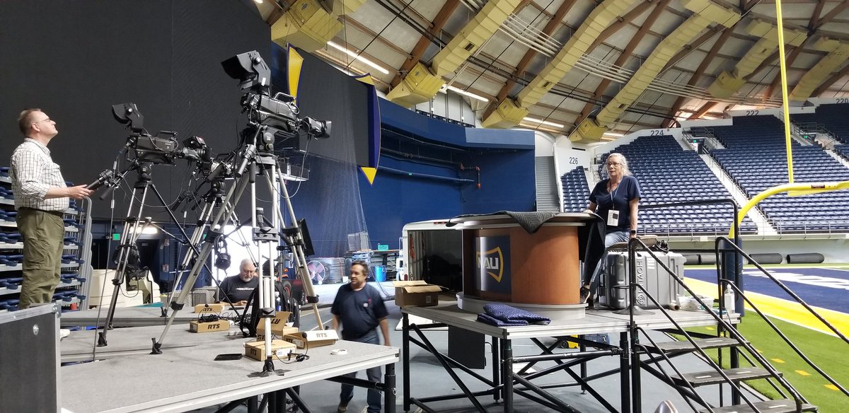 .<a href="/NAUTV/">NAU-TV</a> ready for <a href="/CoachChrisBall/">Chris Ball</a> and <a href="/NAU_Football/">NAU Football</a>'s Spring Game on <a href="/ESPNPlus/">ESPN+</a> tonight 6:00 pm AZ/PT!

Former <a href="/NAU/">NAU</a> QB <a href="/KevinLStephens/">Kevin Stephens, CPA</a> &amp; NAU <a href="/NAU_MIC/">NAU Media Innovation Center</a> student <a href="/seanclarksports/">Sean Clark</a> join me on the broadcast. 

Watch live online 6PM: tinyurl.com/mw3p9ed6

#NAUStrong ⚒🌲🏈🎙 #BigSkyFB