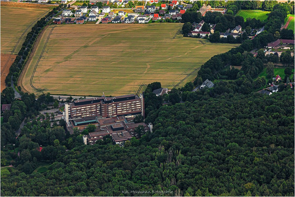 Warum ist dieses, nicht einmal 40 Jahre alte #Krankenhaus in #Lübbecke mit Top Personal eigentlich nicht sanierbar? #Mühlenkreis #MindenLübbecke #nrwwahl2022 #Grüne #NRW #Minden-Lübbecke #KreisMinden-Lübbecke #gruenenrw