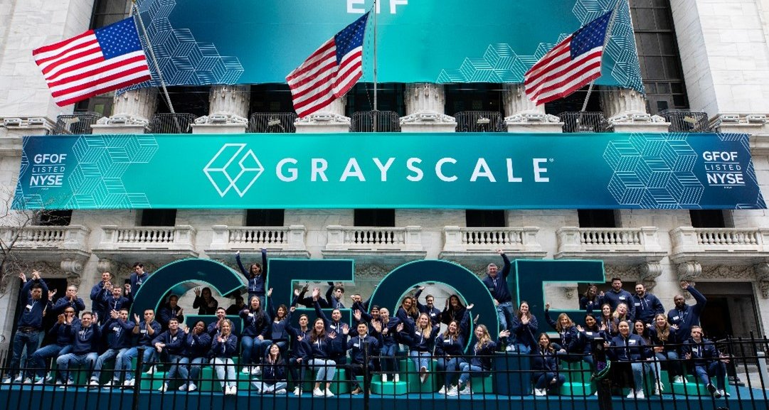Grayscale on X: "Each of these people helped bring Grayscale Future of  Finance ETF to market. Ringing the @NYSE opening bell was the end of an  exciting journey for our team, and
