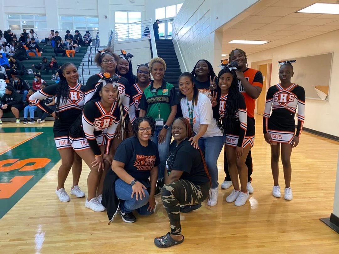 The Teachers vs. Students basketball game had teachers and students for cheerleaders! 💚🧡 Special shoutout to our AP <a href="/NajeKool/">Dr. Lavonda Clarington</a>, our teachers Mrs. McCray, <a href="/herstory1920Edu/">@herstory1920Edu</a> and <a href="/LoveKarmelKozie/">Terita Chavis</a>, our College Advisor  <a href="/Stockbridge_cc/">Stockbridge College and Career</a>, and our JV Cheer Coach <a href="/mskkeverett/">Kayla K. Everett, M.Ed. 🍎✏️ #TheViralTeacher! 🌎</a>!