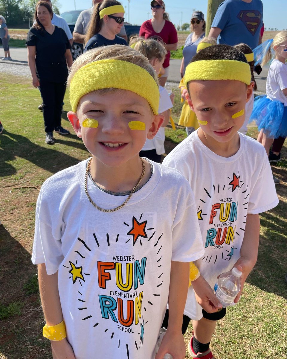 Davis_Brooke_C's tweet photo. Webster #funrun was so, so much fun today! https://t.co/en9FNlS9Yl