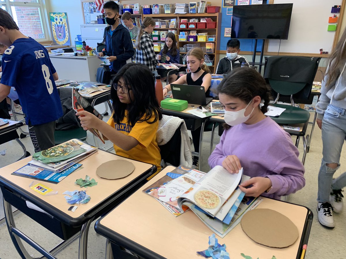 QRGega's tweet photo. Happy Earth Day! 🌎🌳🍃 Students used recycled materials to share an important message about the Earth. @QRGeraghty #qrspride https://t.co/behEDorAnt