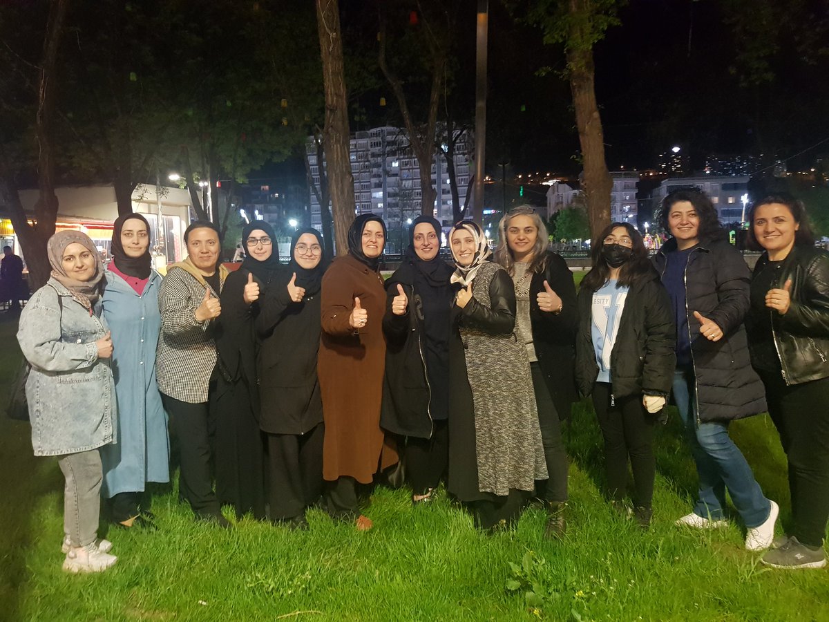 fikriyepolat's tweet photo. Biz çok özledik birbirimizi Ersağ ailemizle iftar sonrası çay için bir araya geldik. Unutulmaz bir akşam oldu bizim için😊 Şekerini🍬 kolonyasını alıp gelen müdürümüz bizleri mutlu etti. @FigenKaracaSy @RukiyeAkbass @HulyaSezgn5 @ErsagTokat https://t.co/mhdN0u2OdZ