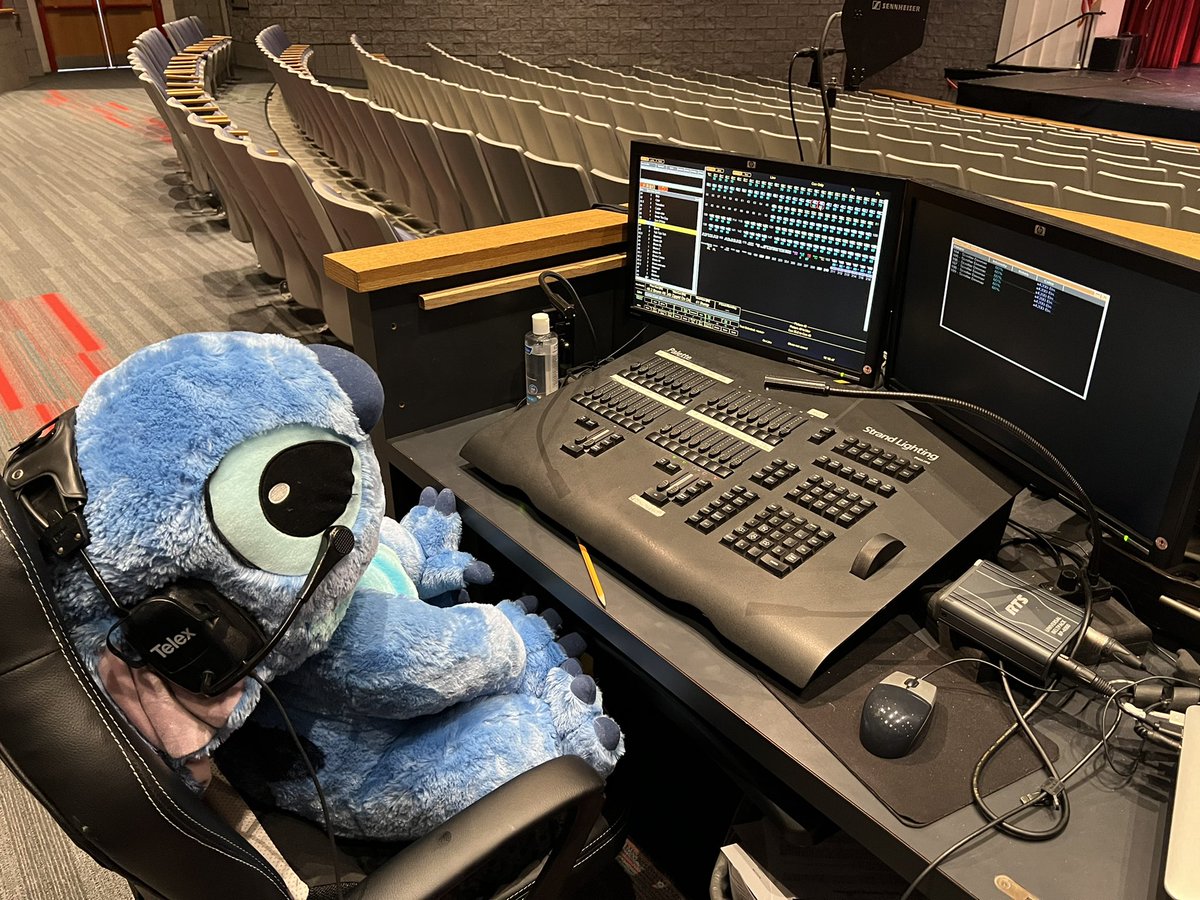 Special guest light board op for tonight’s Top 25 show.