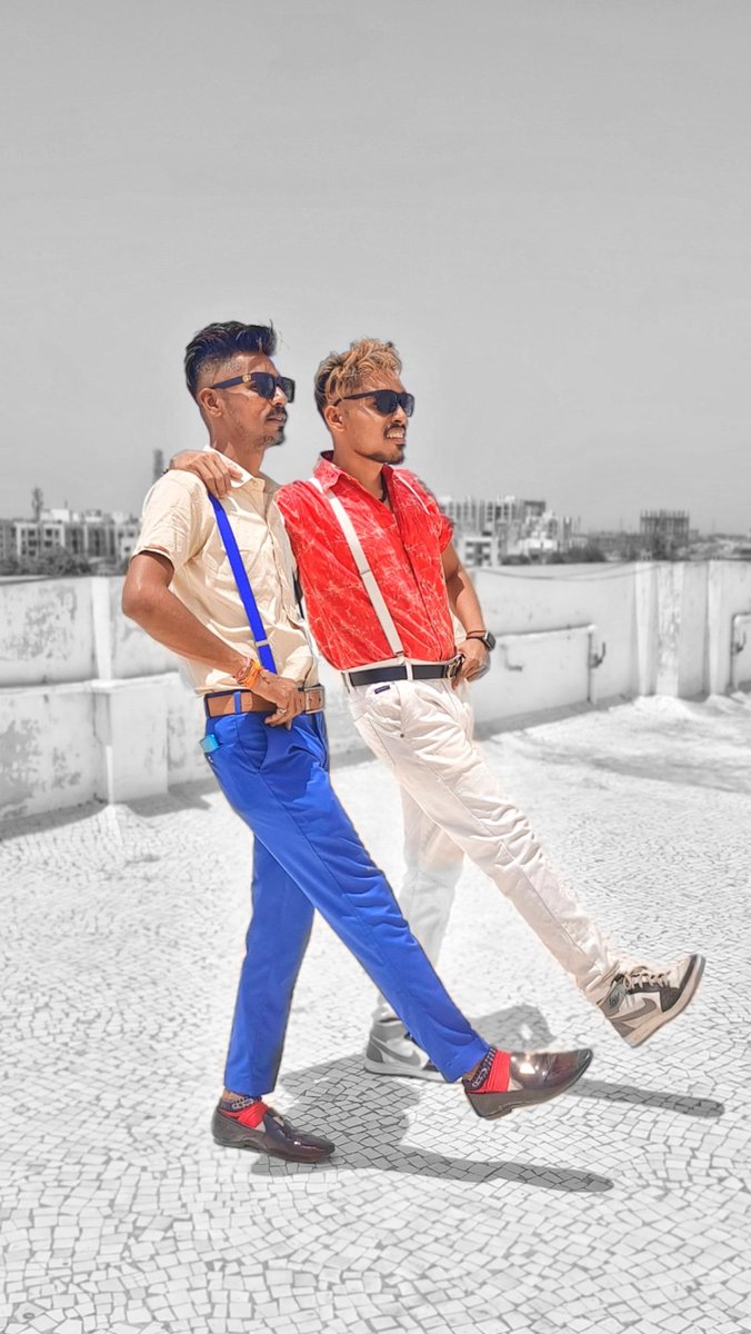 rajumak_'s tweet photo. Some of Iconic signature steps of triple R 😜😎 📷 @ul_photography
#brothers #siblings #trio #RRR #naachonaacho #suspenders #redandwhite #combo #multiangle https://t.co/KsXuDVkiKg