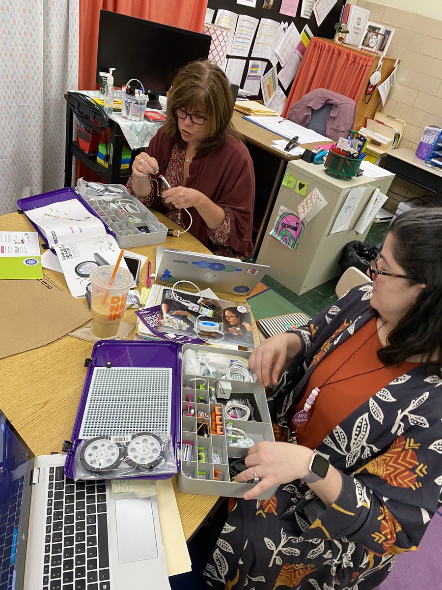 BCPSMIL's tweet photo. @VillaCrestaElem Ts got a taste of invention literacy as they created tornado warning systems using @littleBits . Can’t wait to see what their 3rd graders create! @sfisherBCPS @delmendorf #InventionLiteracy #bcpsmakes https://t.co/xVu1UafBRH