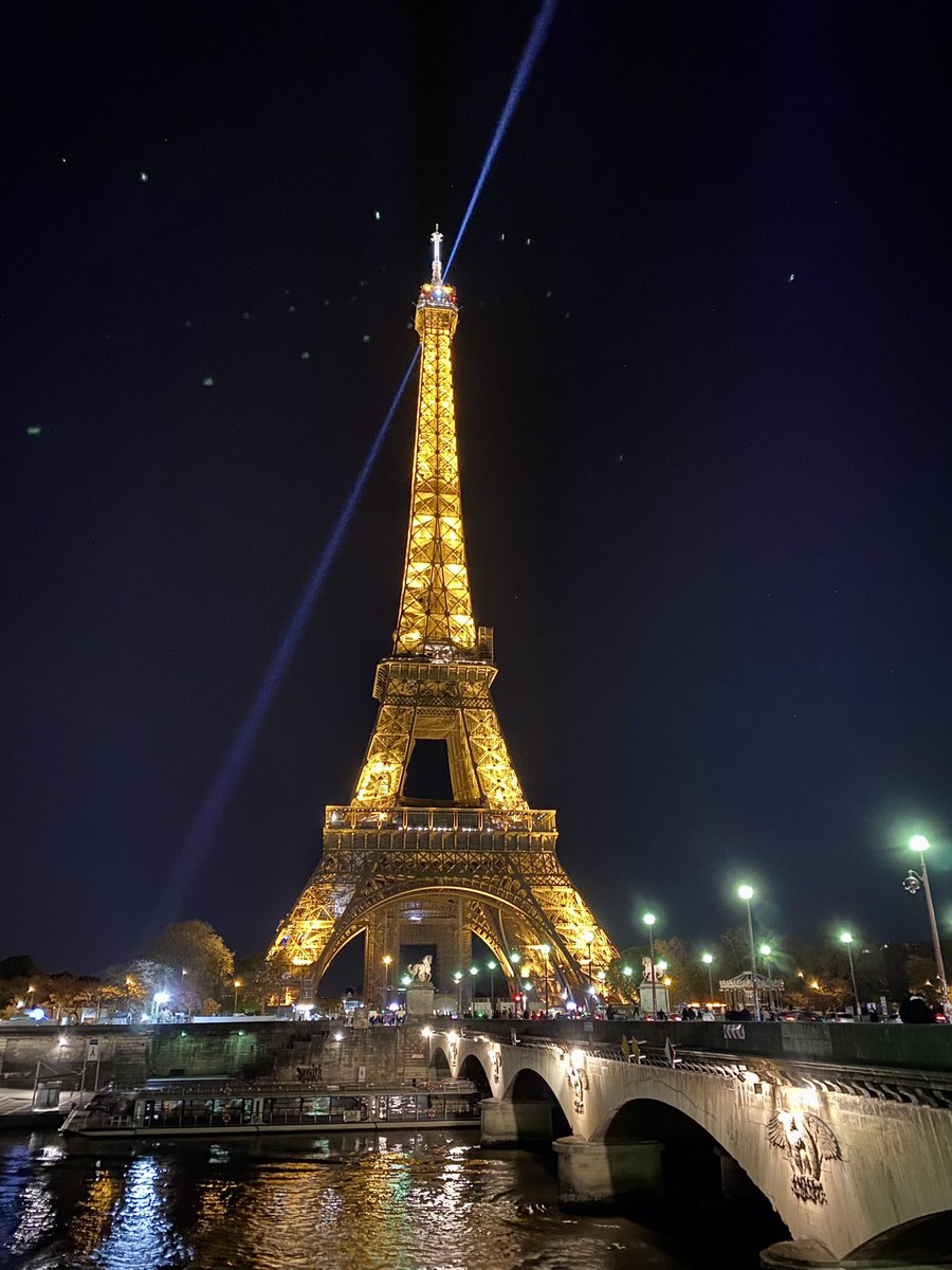 nielcapidos's tweet photo. Paris 🇫🇷 https://t.co/8zWqJOlOjJ