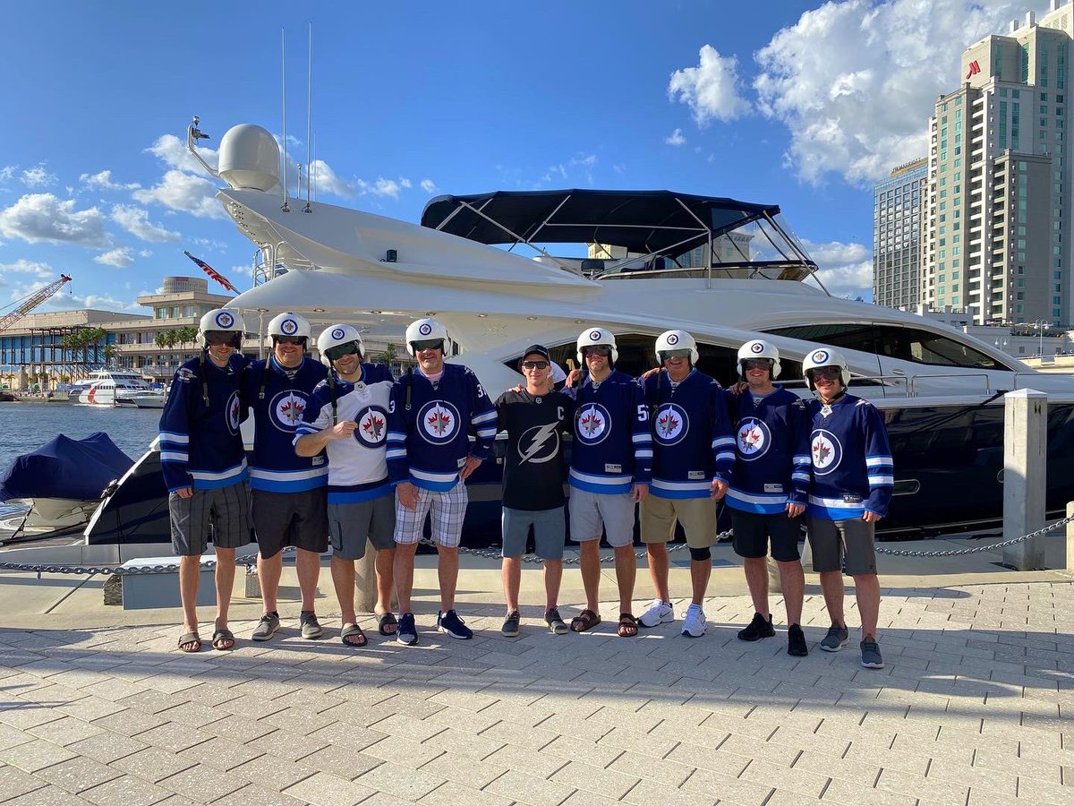 jearl14's tweet photo. ⁣[ 𝐘𝐞𝐚𝐫 𝐕𝐈𝐈𝐈 ⁣⁣⁣]⁣
⁣⁣⁣⁣⁣⁣
✈️ ⚡️🏒8️⃣🍻🍔🍩🥩☀️🏝⛳️🏌️‍♂️⁣⁣⁣⁣⁣⁣
⁣⁣⁣⁣⁣⁣
#NHLJets #WPGvsTBL #GoJetsGo #Bolts #Florida #YearEight #FlightCrew #MBHelmetHeads #HelmetGame 🎯 #Golf @NHLJets @WpgJetsPR https://t.co/07ij97gyEH