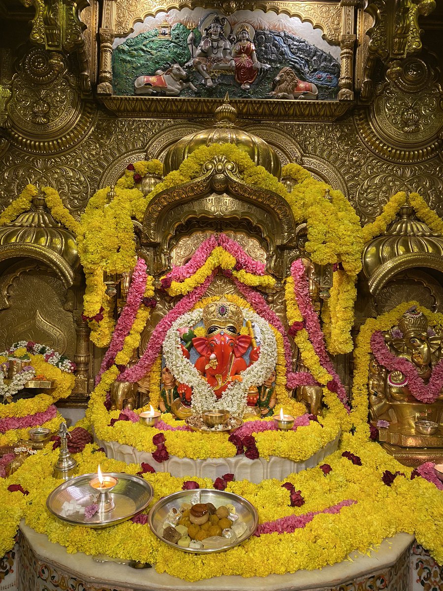 SVTMumbai's tweet photo. 🙏गणपती बाप्पा मोरया 🌺मंगलमूर्ती मोरया 🙏२१/०४/२०२२ https://t.co/DzAJh8dvqk