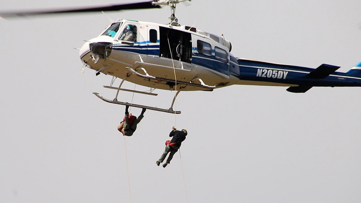 dennisbragg's tweet photo. All that helicopter traffic near Bass Creek today? @forestservice rappel teams coming to @BitterrootNF to get certified for the upcoming fire season. Even #MTsnow and #MTwx won't stop them from being prepared! https://t.co/ZxLcEpGUur