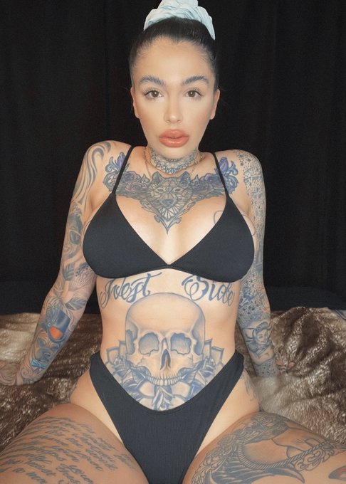 Come see me get naked &hellip; https://t.co/ZUFHlfcbCH