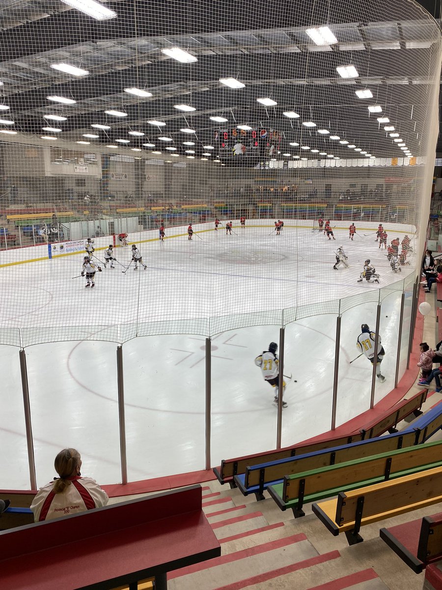 #KJHLPlayoffs Warmups are almost complete! You know what that means - puck drop is just minutes away! <a href="/KJHLFlames/">NCN Flames</a>