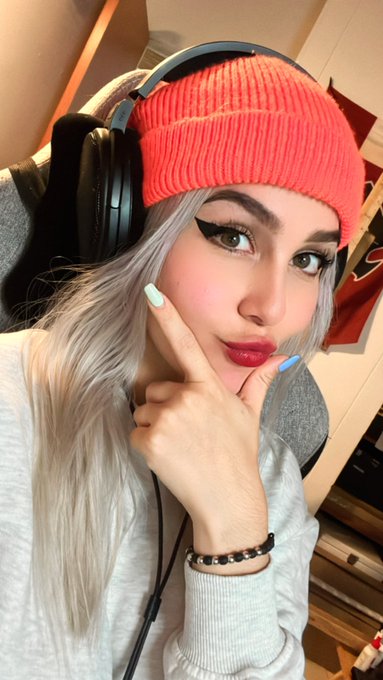 🥰 https://t.co/5a6Z8bsMWa