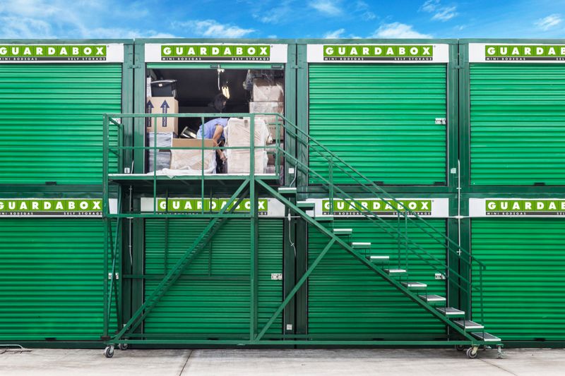 ustoragemx's tweet photo. 👍 Somos parte de una gran familia llamada Fibra Storage, y estamos dándole la bienvenida a un nuevo integrante: @guardabox. Acompáñanos a conocerlo: https://t.co/C0bIUGUKY3
#minibodegas #México #selfstorage #fibrastorage #ustorage #guardabox https://t.co/q9nZ0GPaTe