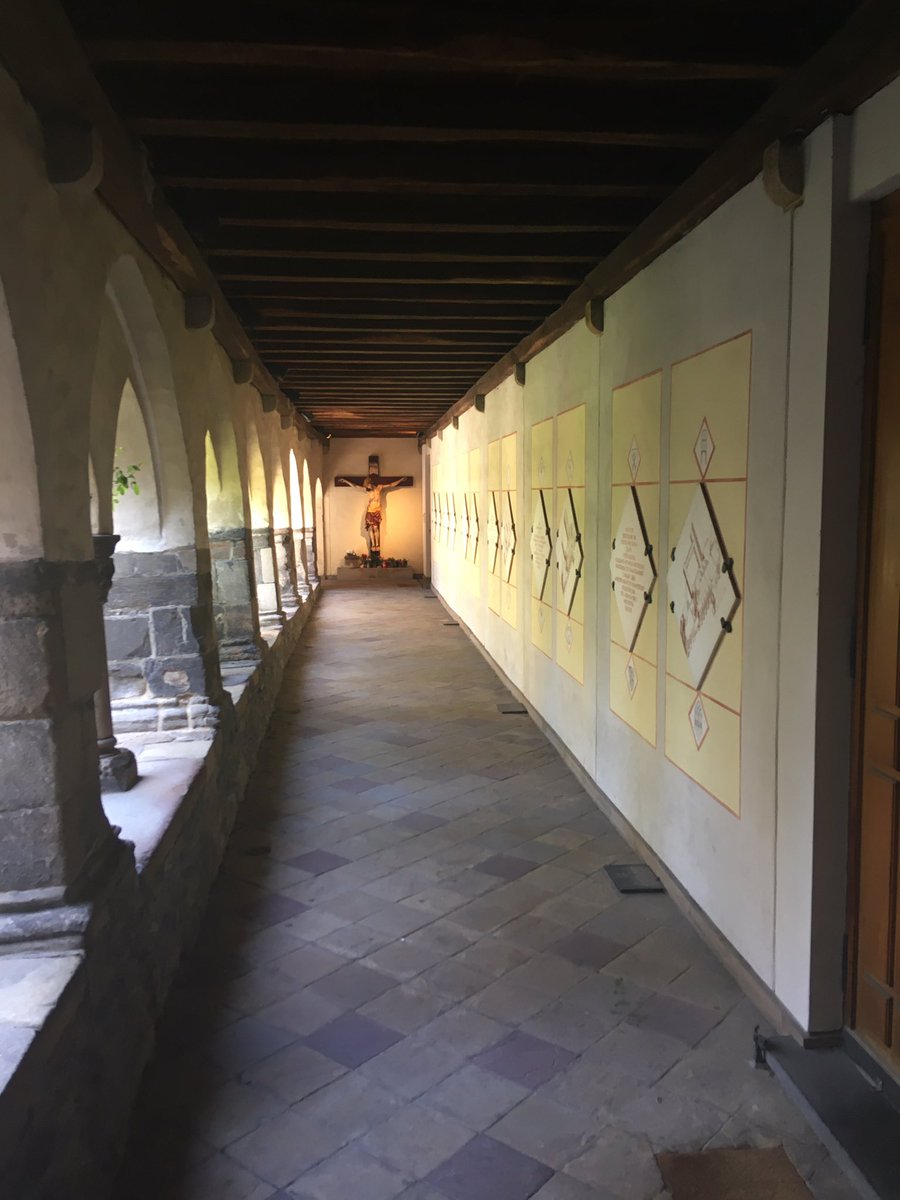 WritingbyL's tweet image. 