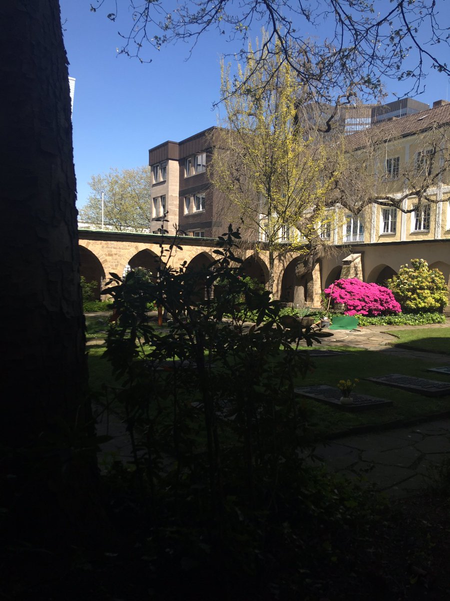 WritingbyL's tweet image. 