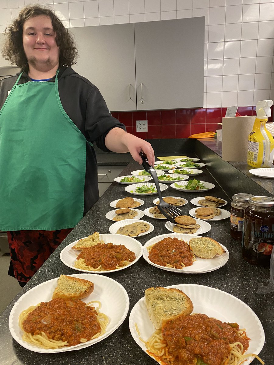 MsMohammadBB's tweet photo. Way to go Bryan! Independent Living in their Meal Planning for a Family of 4 Unit! #bbfacs #facsteacher https://t.co/uQDzbtp1Ho
