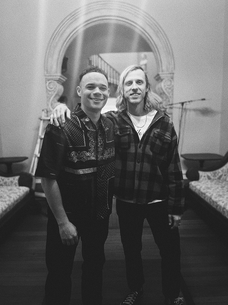 Pinch hit last night for director <a href="/sjlsynergy/">Steven Lester</a> on a fun one with <a href="/taurenwells/">Tauren Wells</a> . Thanks for everything homie.  Had a blast