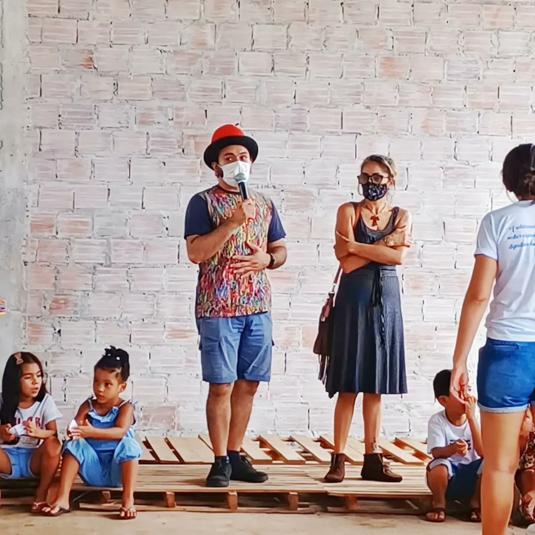 fundodema's tweet photo. No dia último dia 16.04, representantes do Coletivo 'Cia de Circo Nós Tantos' e do 'Coletivo de Artesãs' estiveram na Estrada do Icuí, no bairro do 40 Horas, em Ananindeua (PA), para apresentar o projeto à comunidade e divulgar as ações a serem realizadas com apoio do Fundo Dema. https://t.co/5EtPq8nZOi