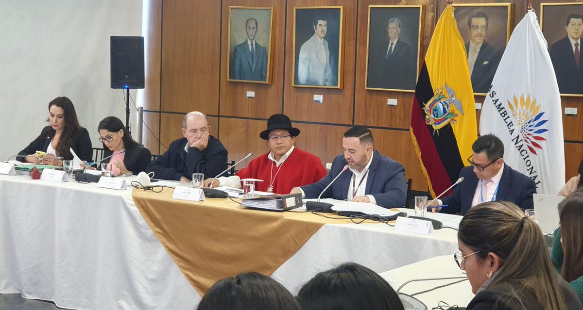 Sesión N.15 || El <a href="/ComiteDeEticaAN/">Comité Etica de la Asamblea Ecuador</a> calificó las pruebas presentadas y solicitadas dentro de la denuncia realizada por el As. <a href="/EitelZambranoEc/">Eitel Zambrano</a> en contra de la As. <a href="/Fernanda_Mashi/">Fernanda Astudillo</a> .  
<a href="/AsambleaEcuador/">Asamblea Nacional</a> <a href="/LaRadioAsamblea/">La Radio Asamblea</a>