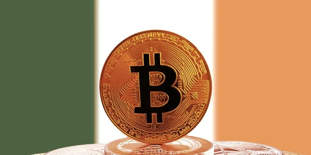 DecryptMedia's tweet photo. The Irish government is drafting rules that would ban political parties from accepting donations in Bitcoin or other cryptocurrencies. https://t.co/W3ZIr5L3I9 https://t.co/HtF8lhhNht