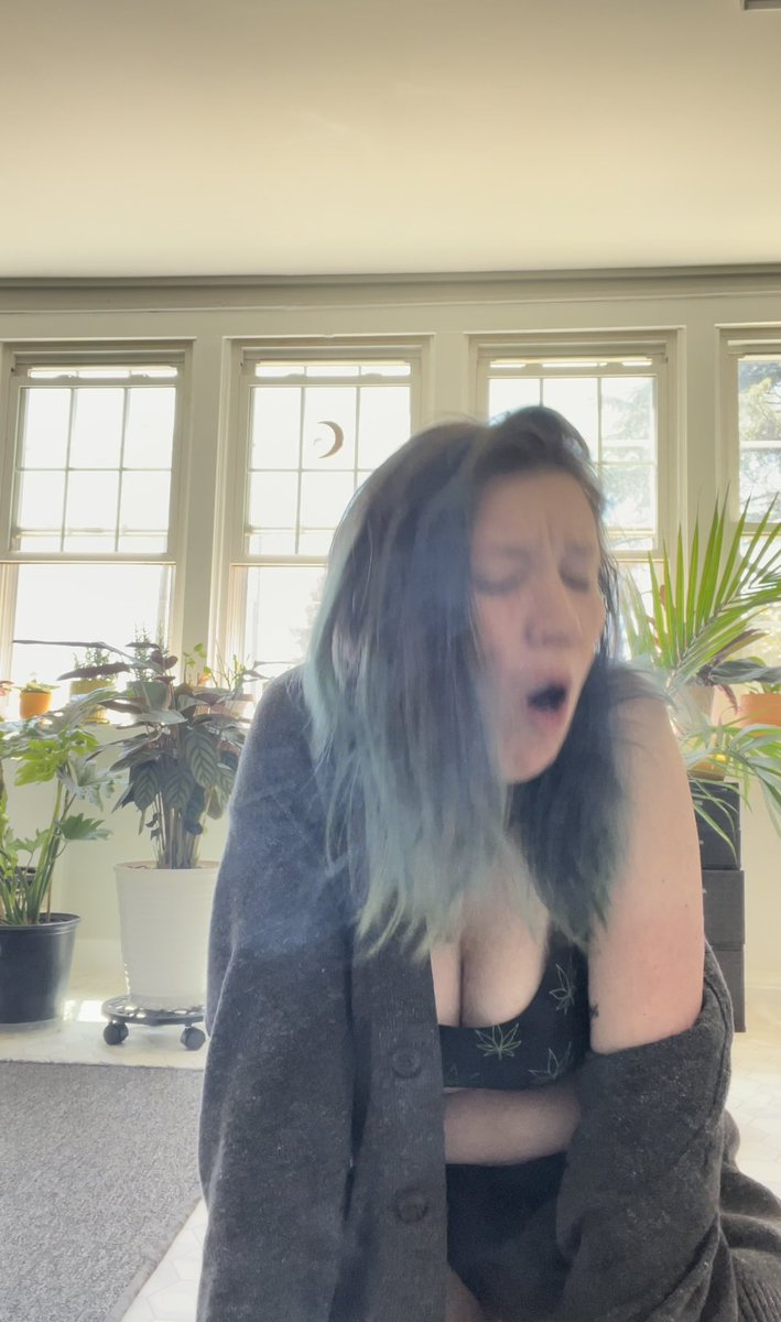 kriisicole's tweet photo. 420 content expectations vs reality 
https://t.co/I0bWXMsslo #onlyfans #Of #onlygolf https://t.co/aU4I6JTUbk