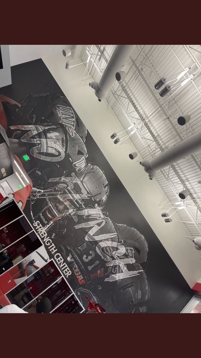 _calebgriffith6's tweet photo. Had a magnificent time at UNLV yesterday.I loved the energy at the practice and the intensity the players had.I really appreciate you guys for having me.thank you @CoachJohnson32_ @unlvfootball @Coach_MikeBruno @coacharroyo @Gaizka_UNLV @CoachHeyward @coachscottmb https://t.co/Nu9JpZZ1iF