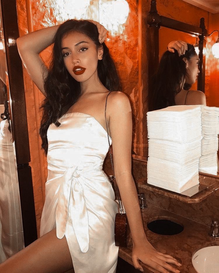 nxthepburn_'s tweet photo. ✨—— 𝗝𝘂𝘀𝘁 𝗹𝗶𝗸𝗲 𝘁𝗵𝗮𝘁,
𝗰𝗼𝗺𝗲 𝗺𝘆 𝘄𝗮𝘆❜
#EdroisEaster #EdroisReign https://t.co/BKoxm5DPln