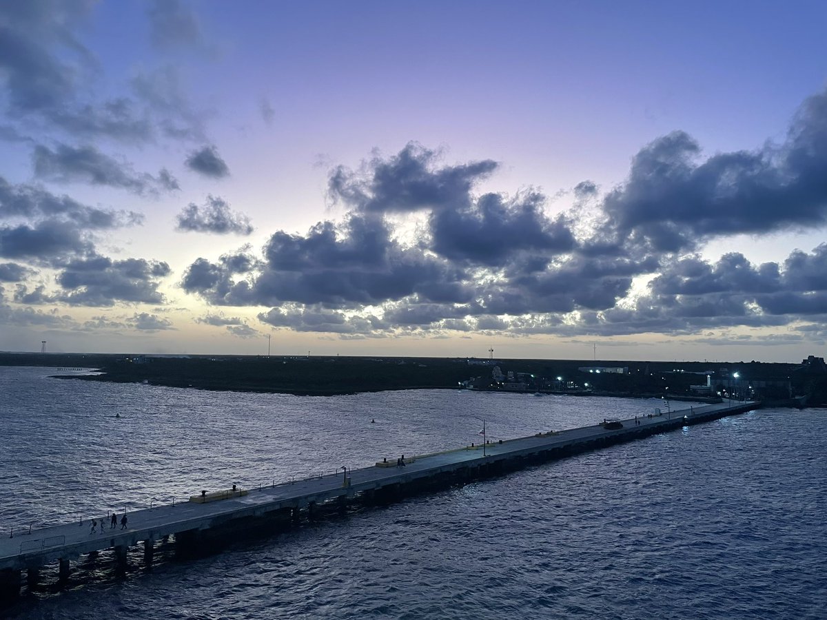 NicoleChafay's tweet photo. My view from last night in Costa Maya. #carnivalcruise #mexico https://t.co/FUveLyxOIK