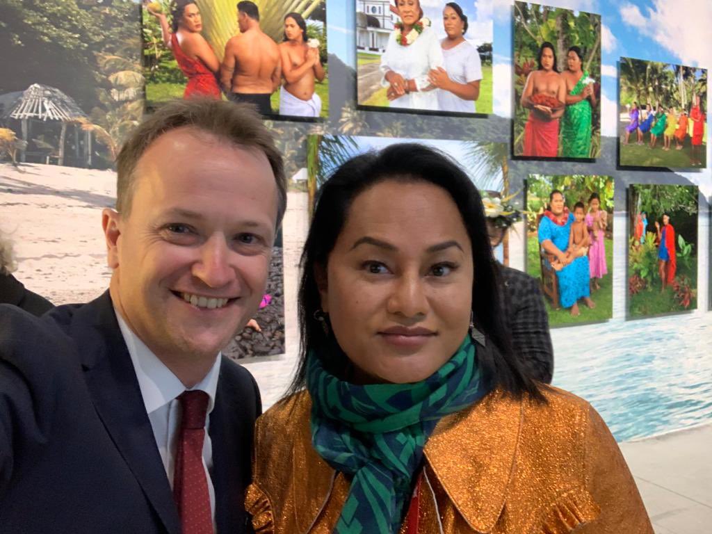 RealAntSimpson1's tweet photo. Fa’afa-fabulous! Proud to join YukiKihara at #BiennaleArte2022 today. Yuki’s the first Pasifika, Asian & Fa’afafine artist to represent 🇳🇿 in Venice. #ParadiseCamp is amazing! Visually lush, playful yet profound. Give her the 🦁 already! @NZatVenice @CreativeNZ @CarenRangi https://t.co/c49dYWadqa