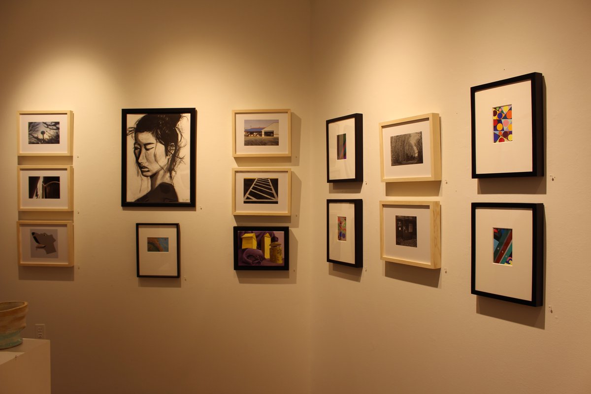 CSMHawks's tweet photo. Have you seen the amazing art our students created? Stop by the Tony Hungerford Memorial Art Gallery to take a look at the Student Art Exhibit! @CSMDArts
#CSMStudents #CSMArts #CSMHawks #CSM https://t.co/M2hzjsgixU