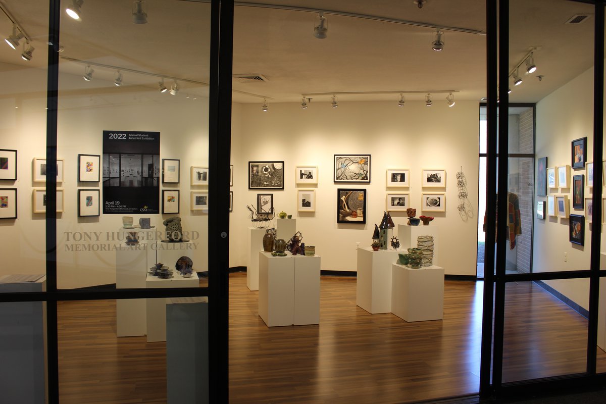 CSMHawks's tweet photo. Have you seen the amazing art our students created? Stop by the Tony Hungerford Memorial Art Gallery to take a look at the Student Art Exhibit! @CSMDArts
#CSMStudents #CSMArts #CSMHawks #CSM https://t.co/M2hzjsgixU