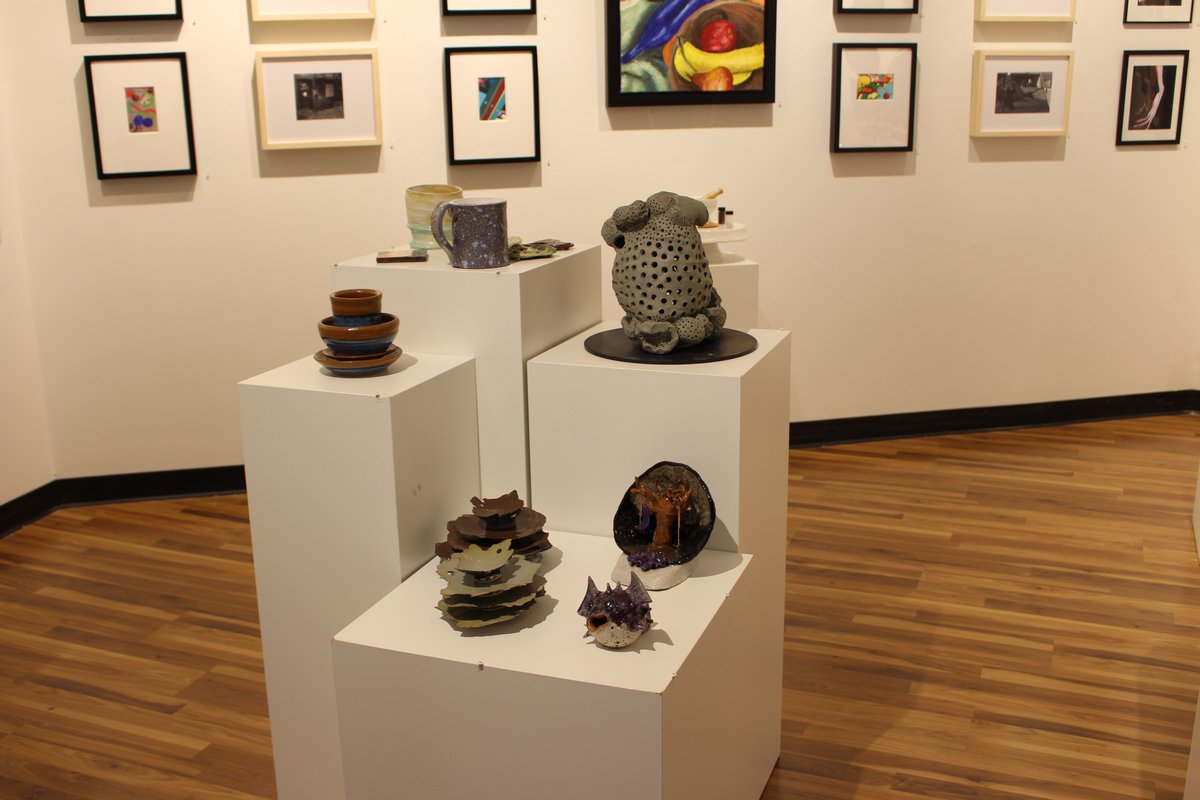 CSMHawks's tweet photo. Have you seen the amazing art our students created? Stop by the Tony Hungerford Memorial Art Gallery to take a look at the Student Art Exhibit! @CSMDArts
#CSMStudents #CSMArts #CSMHawks #CSM https://t.co/M2hzjsgixU