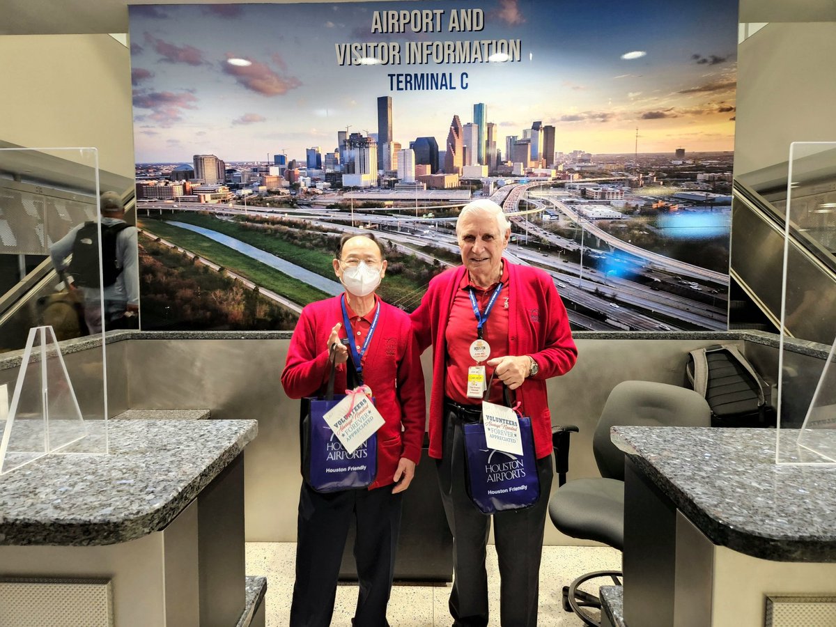 ellaghica's tweet photo. Thanks for being awesome #AirportVolunteerAmbassadors #YouAreOurAngels #MakingADifference #CustomerService #AboveAndBeyond #HoustonFriendly #EveryTime #5StarService #ThankYou to each one of you #We❤You https://t.co/UGelc3zJ7e