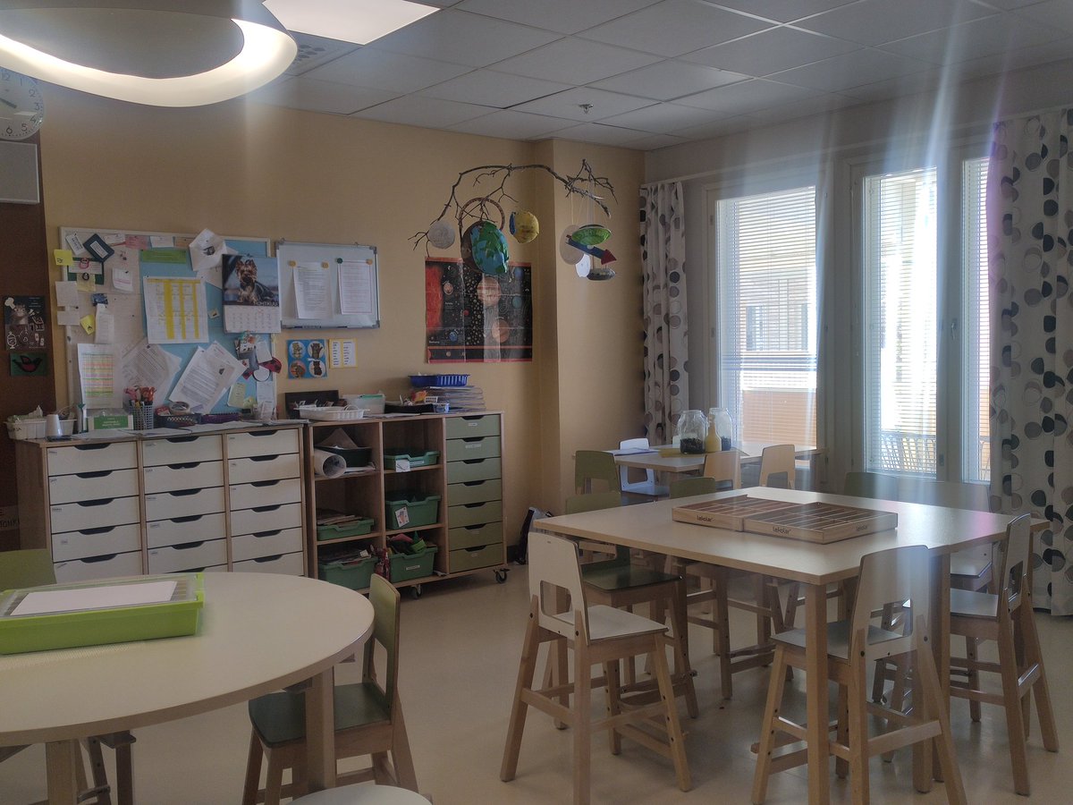 Hoy nuestros compañeros <a href="/samuelrg78/">Samuel</a> y <a href="/rubensgallardo/">۞</a> han visitado la Escuela Infantil (de 0 a 6 años) Hiekanpään Päiväkoti en la que han podido conocer cómo el profesorado organiza los grupos de alumnos teniendo en cuenta las NEAE <a href="/sepiegob/">SEPIE</a>