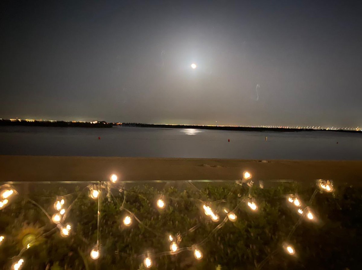 hebacim's tweet photo. 🌕🌊🤍❣️ https://t.co/7okijyooig