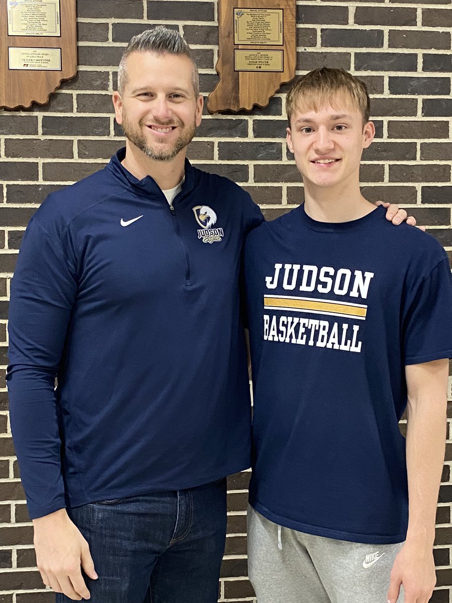 katieyoder13's tweet image. It’s official!!