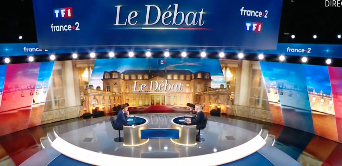 LePoint's tweet photo. .@MLP_officiel donne des chiffres faux sur la dette publique. 
Elle a augmenté de 559 milliards entre 2017 et fin 2021, dont 438 milliards pendant la crise Covid (2020-2021).

📍Suivez le débat. https://t.co/vLvFhVOn35 #debatmacronlepen https://t.co/70wYbCBo2a
